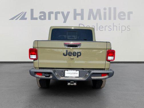 2025 Jeep Gladiator Nighthawk