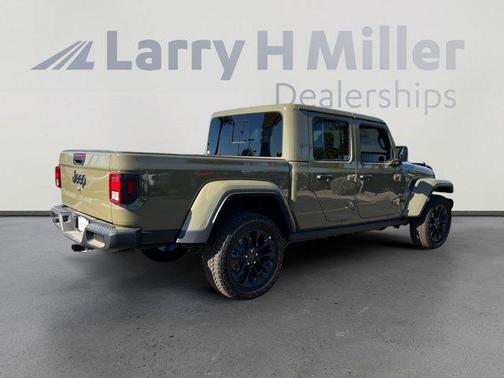 2025 Jeep Gladiator Nighthawk