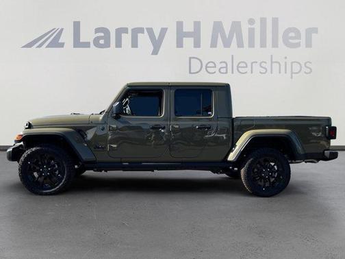 2025 Jeep Gladiator Nighthawk