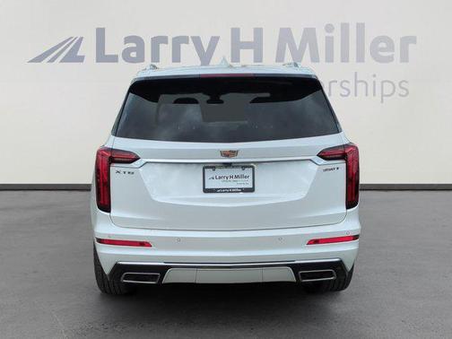 2023 Cadillac XT6 Luxury FWD