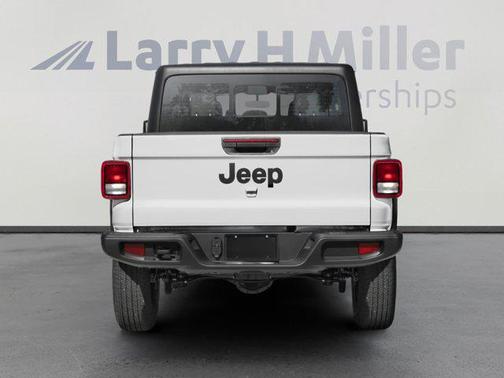 2025 Jeep Gladiator Nighthawk
