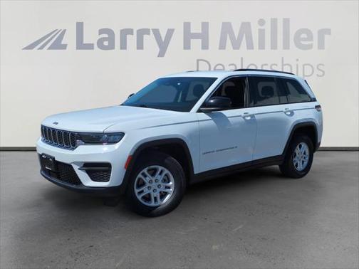 2023 Jeep Grand Cherokee Laredo 4x4