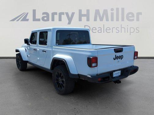 2025 Jeep Gladiator Nighthawk