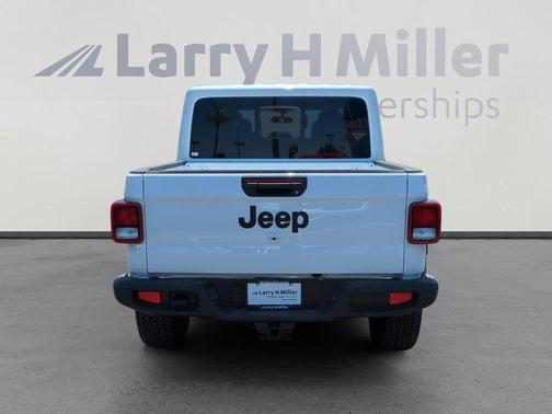 2025 Jeep Gladiator Nighthawk