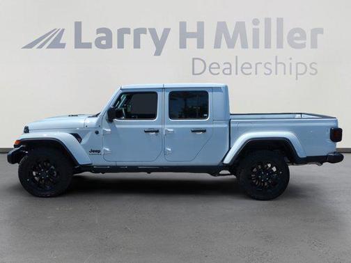 2025 Jeep Gladiator Nighthawk