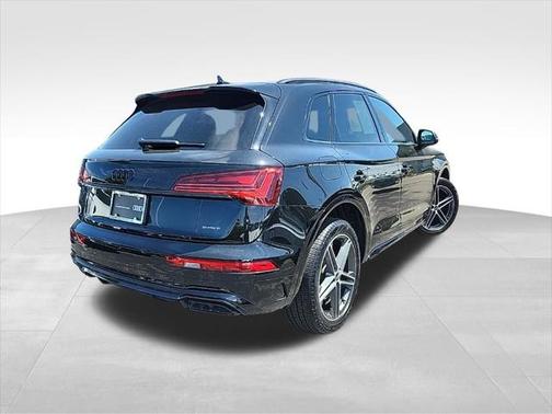 2024 Audi Q5 Premium Plus 55 TFSI e S line quattro S tronic