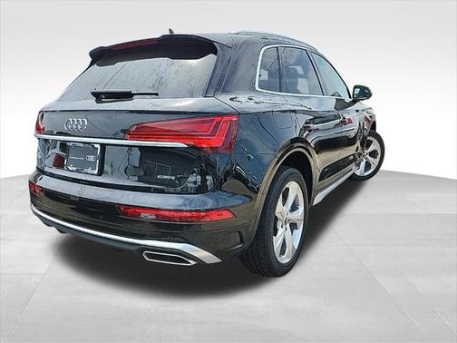 2022 Audi Q5 Premium Plus 45 TFSI S line quattro S tronic