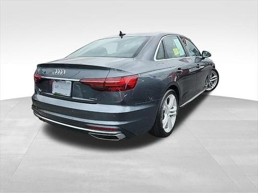 2022 Audi A4 Premium Plus 45 TFSI S line quattro S tronic