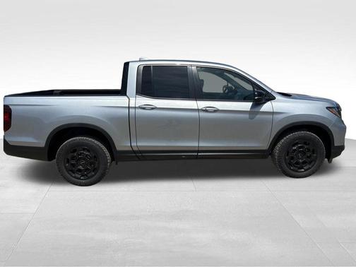 Solar Silver Metallic 2026 Honda Ridgeline TrailSport+