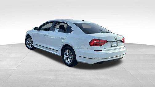 2016 Volkswagen Passat 1.8T S