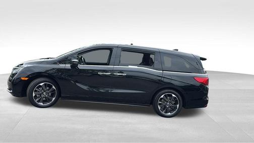 Crystal Black Pearl 2024 Honda Odyssey Elite