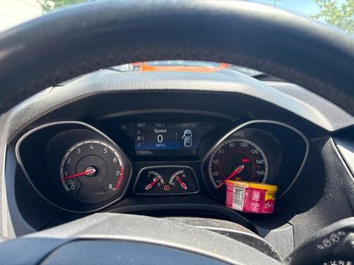 Chili Pepper Red 2018 Ford Focus ST Base