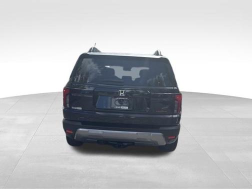 Crystal Black Pearl 2026 Honda Passport TrailSport