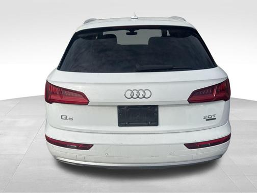 2018 Audi Q5 2.0T Tech Premium