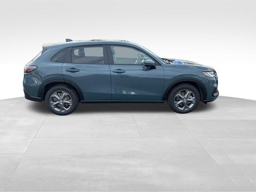 Pearl 2026 Honda HR-V LX