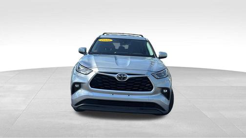 2020 Toyota Highlander LE