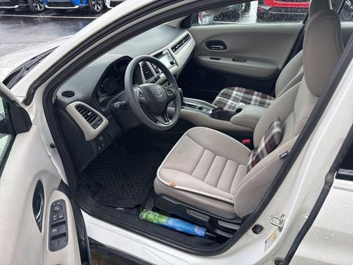 White Orchid Pearl 2018 Honda HR-V LX
