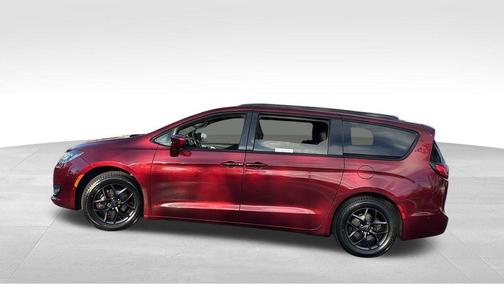 2018 Chrysler Pacifica Touring-L Plus