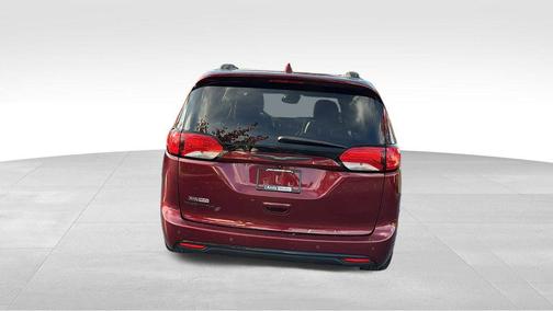 2018 Chrysler Pacifica Touring-L Plus