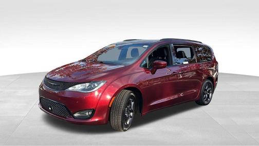 2018 Chrysler Pacifica Touring-L Plus