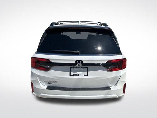 Platinum White Pearl 2026 Honda Odyssey EX-L