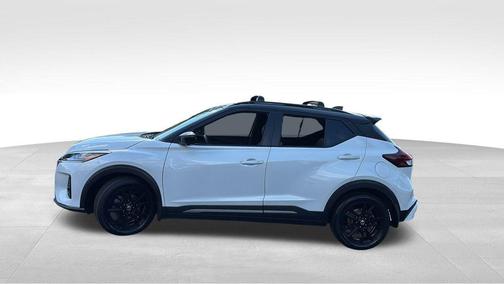 2021 Nissan Kicks SR