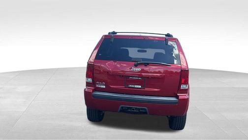 Inferno Red Crystal Pearlcoat 2010 Jeep Grand Cherokee Laredo
