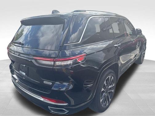 2022 Jeep Grand Cherokee Overland