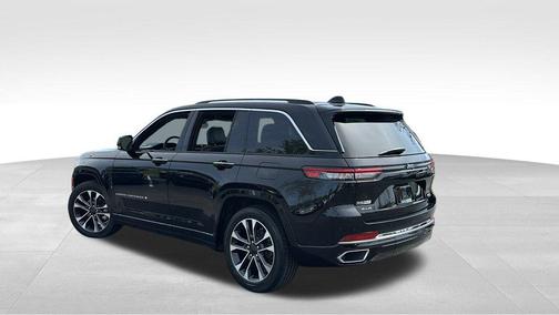 2022 Jeep Grand Cherokee Overland