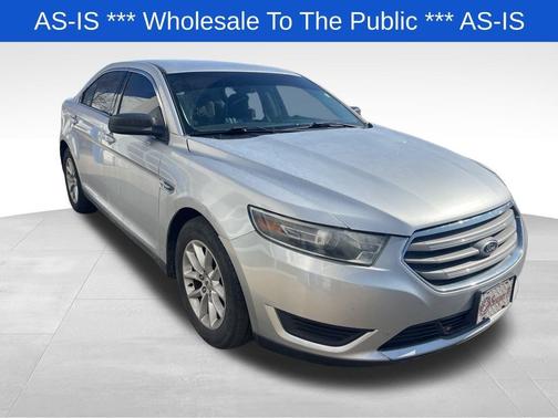 2015 Ford Taurus SE