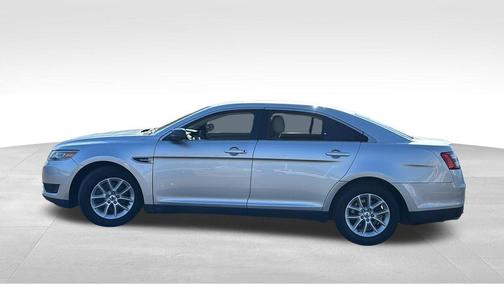 2015 Ford Taurus SE