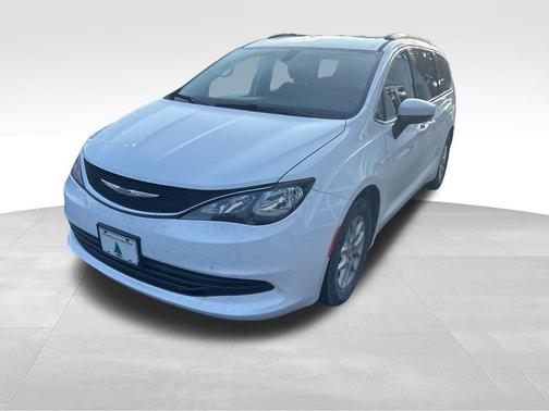 2020 Chrysler Voyager LXI