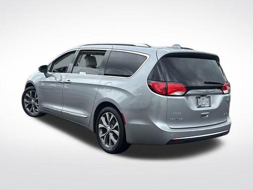 Billet Silver Metallic 2017 Chrysler Pacifica Limited