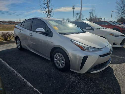 2019 Toyota Prius LE