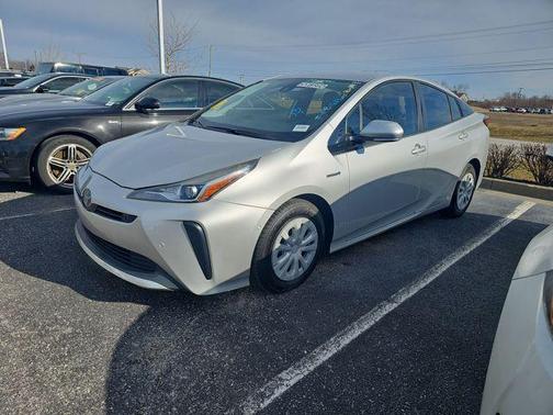 2019 Toyota Prius LE