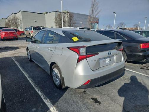 2019 Toyota Prius LE