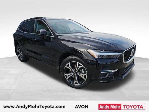 Onyx Black Metallic 2022 Volvo XC60 B5 Momentum