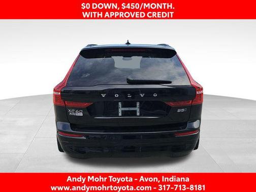 Onyx Black Metallic 2022 Volvo XC60 B5 Momentum