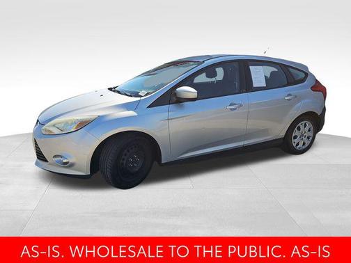 Ingot Silver Metallic 2012 Ford Focus SE
