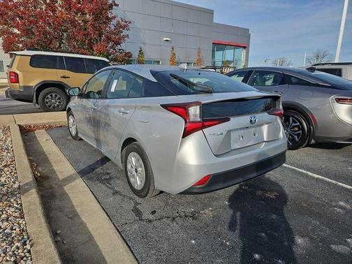 2022 Toyota Prius LE