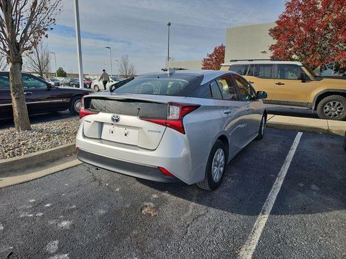 2022 Toyota Prius LE