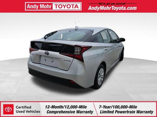 2022 Toyota Prius LE