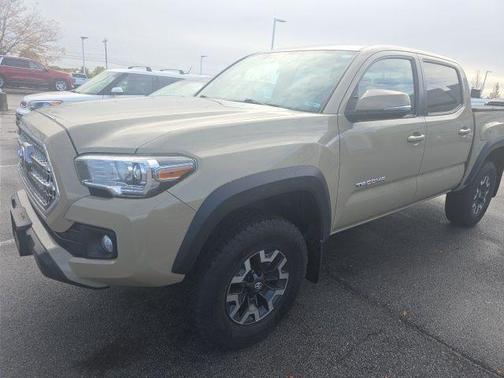 2017 Toyota Tacoma SR
