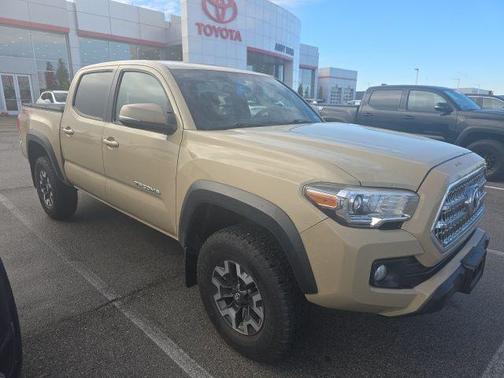 2017 Toyota Tacoma SR