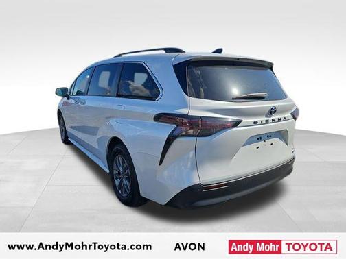 2023 Toyota Sienna XLE