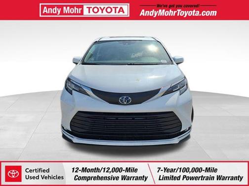 2023 Toyota Sienna XLE