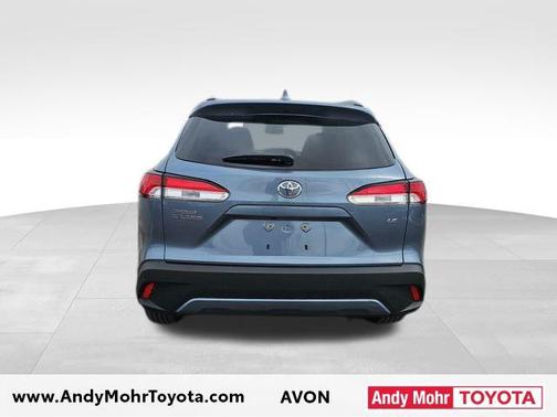 2024 Toyota Corolla Cross LE