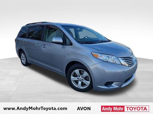 2017 Toyota Sienna LE