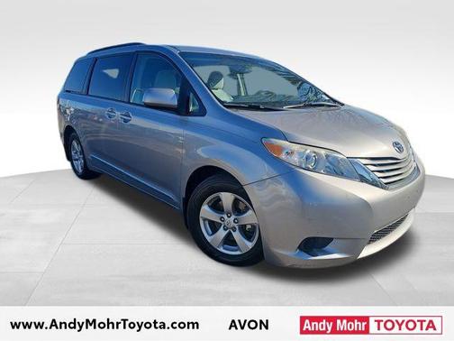 2017 Toyota Sienna LE