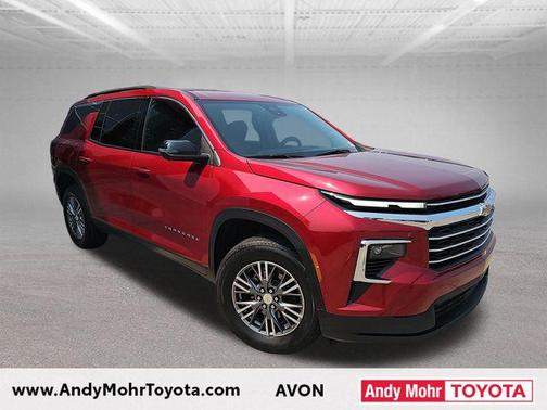 Radiant Red Tintcoat 2024 Chevrolet Traverse LT